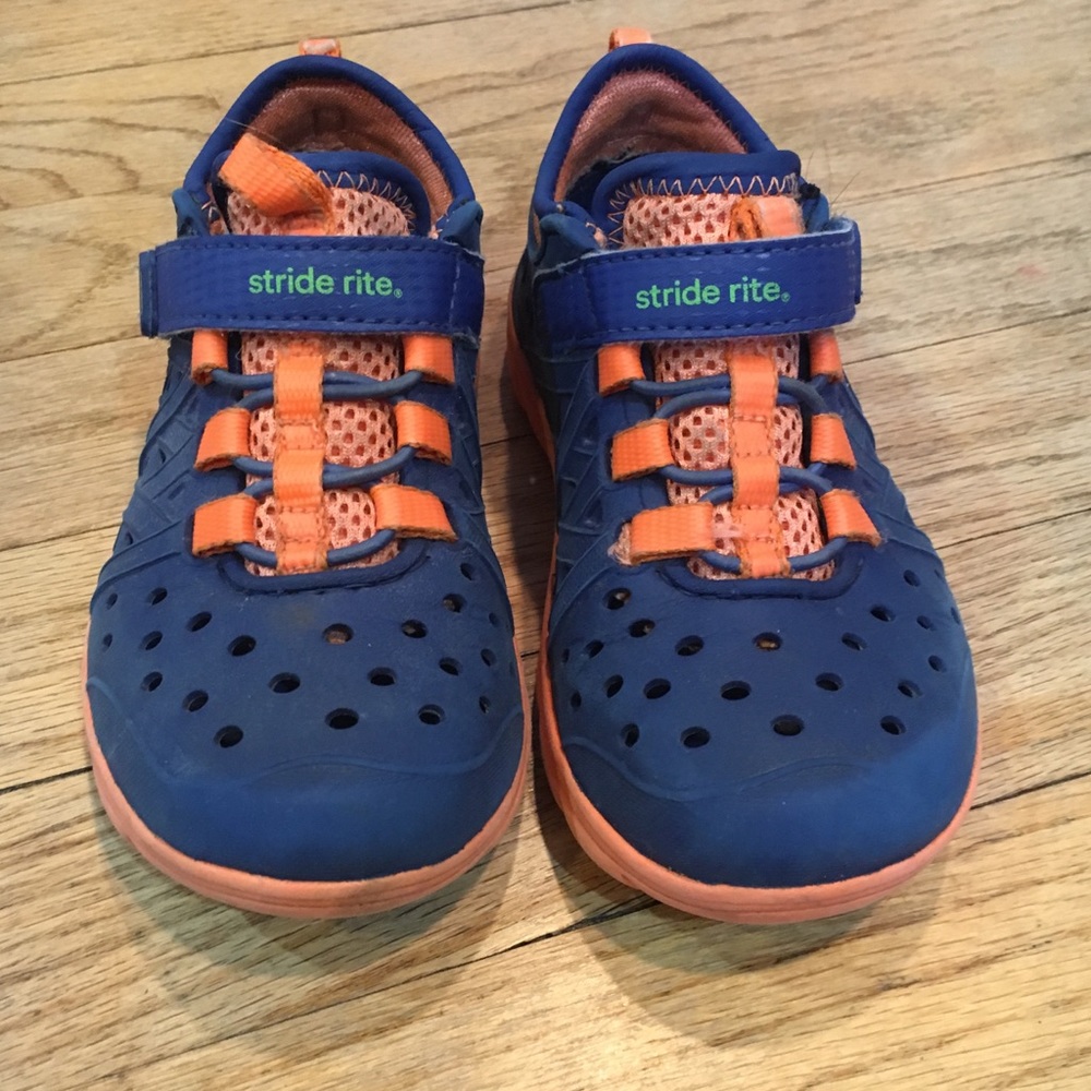 Stride Rite Phibian size 9